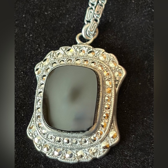 Vintage Onyx and Marcasite Sterling .925 Silver Pendant Silver-toned necklace - Picture 2 of 10